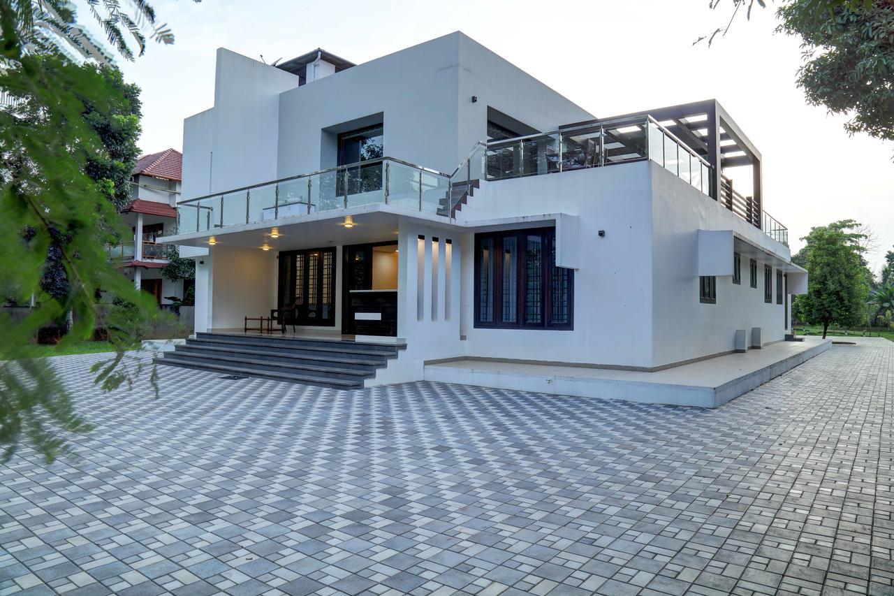 นาธิโยราม ริเวอร์ รีทรีต Bed & Breakfast Kochi ภายนอก รูปภาพ